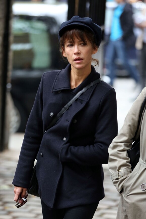 Sophie Marceau lors des funérailles du réalisateur Claude Pinoteau à Montmartre à Paris le 11 octobre 2012