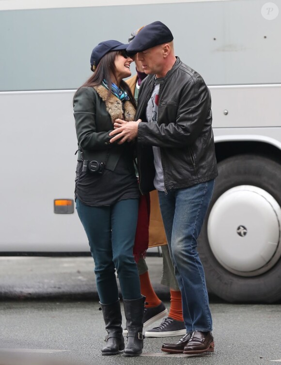 Bruce Willis et Mary Louise Parker sur le tournage Red 2 à Paris le 11 octobre 2012