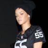Rihanna, surprise près d'un studio d'enregistrement à Los Angeles, semble peaufiner les derniers détails de son album, Unapologetic. Le 17 octobre 2012.
