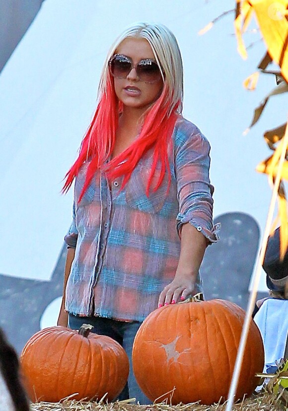 Christina Aguilera prépare Halloween à Los Angeles, le 14 octobre 2012.