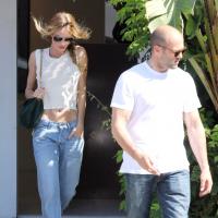 Rosie Huntington-Whiteley : Discrète mais stylée avec Jason Statham