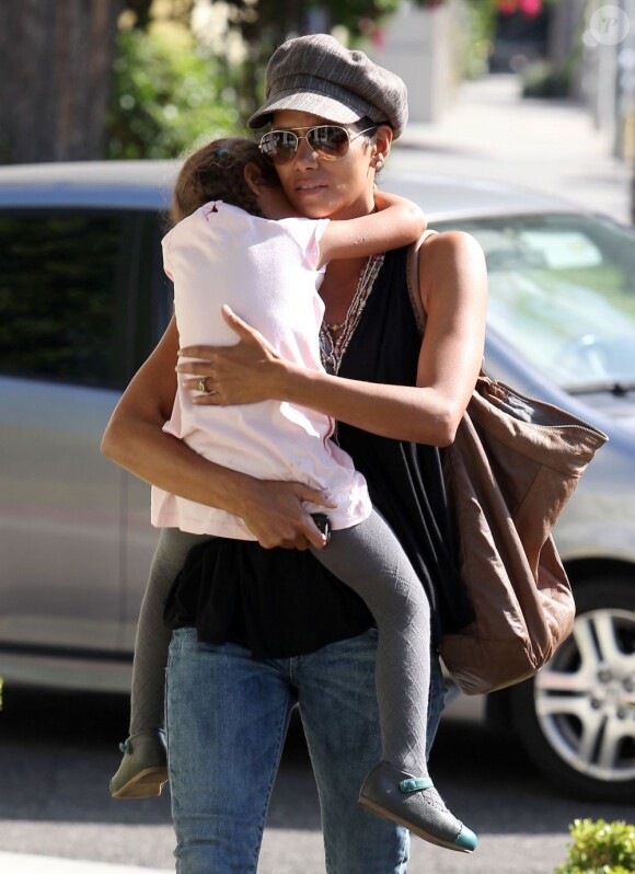 Halle Berry et sa fille Nahla à Los Angeles, le 19 octobre 2012.