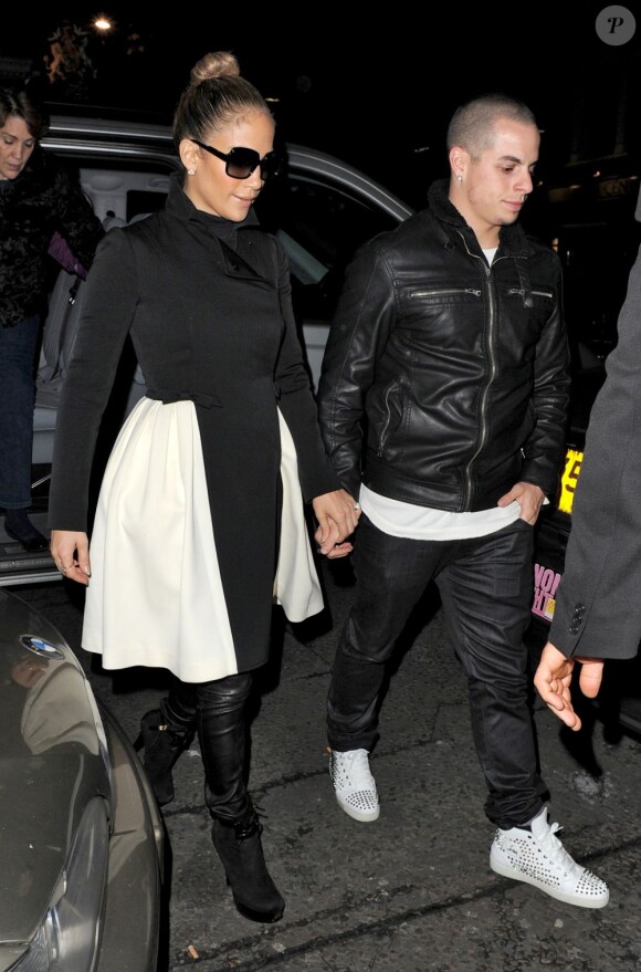 Jennifer Lopez et son chéri Casper Smart à Londres le 23 octobre 2012.