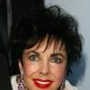 Elizabeth Taylor inaugurait sa collection House Of Taylor Jewelry, le 10 novembre 2007.