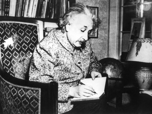 Albert Einstein, le 30 novembre 1945.