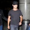 Taylor Lautner arrivant à Los Angeles le 25 octobre 2012