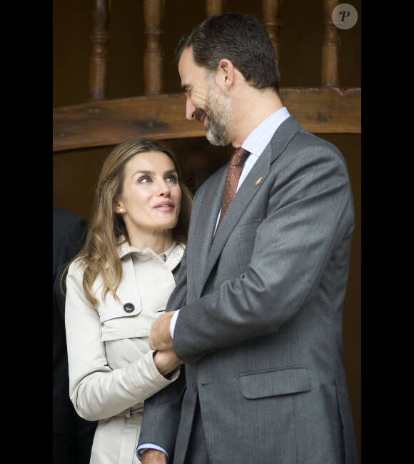 Letizia et Felipe d'Espagne visitent la ville de Bueno aux Asturies, le 27 octobre 2012