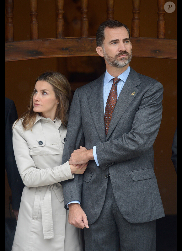 Letizia et Felipe d'Espagne visitent le village de Bueno aux Asturies, nommé village exemplaire, le 27 octobre 2012