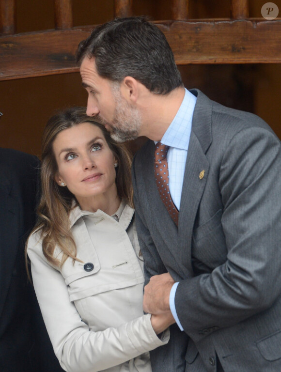 Letizia et Felipe d'Espagne visitent le village de Bueno aux Asturies, nommé village exemplaire, le 27 octobre 2012