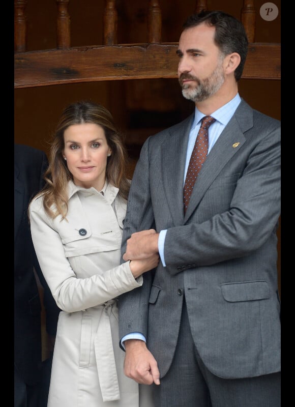 Letizia et Felipe d'Espagne visitent le village de Bueno aux Asturies, nommé village exemplaire, le 27 octobre 2012