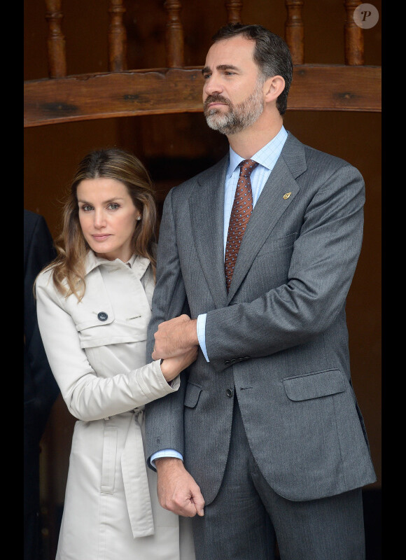 Letizia et Felipe d'Espagne visitent le village de Bueno aux Asturies, nommé village exemplaire, le 27 octobre 2012