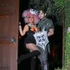Christina Aguilera et son petit ami Matthew Rutler devant leur domicile à Beverly Hills, le 27 octobre 2012.