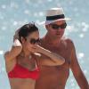 La très sexy Olga Kurylenko et son compagnon Danny Huston à Miami, le 16 octobre 2012.