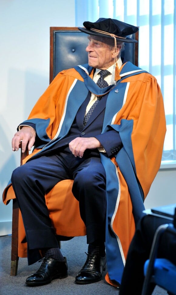 Le prince Philip a été fait docteur honoraire ès science marine de l'Université de Plymouth le 30 octobre 2012, au regard de sa carrière remarquable dans la Royal Navy.