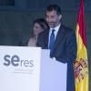Letizia et Felipe d'Espagne remettaient le 31 octobre 2012 à l'auditorium Rafael del Pino de Madrid les Prix Seres 2012 encourageant la responsabilité sociale des entreprises.