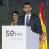 Letizia et Felipe d'Espagne présidaient le 31 octobre 2012 à l'auditorium Rafael del Pino de Madrid la cérémonie de remise des Prix Seres 2012 encourageant la responsabilité sociale des entreprises.
