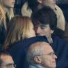 Antoine Arnault et Natalia Vodianova très amoureux lors du match de coupe de la Ligue entre le PSG et l'OM (2-0) au Parc des Princes le 31 octobre 2012