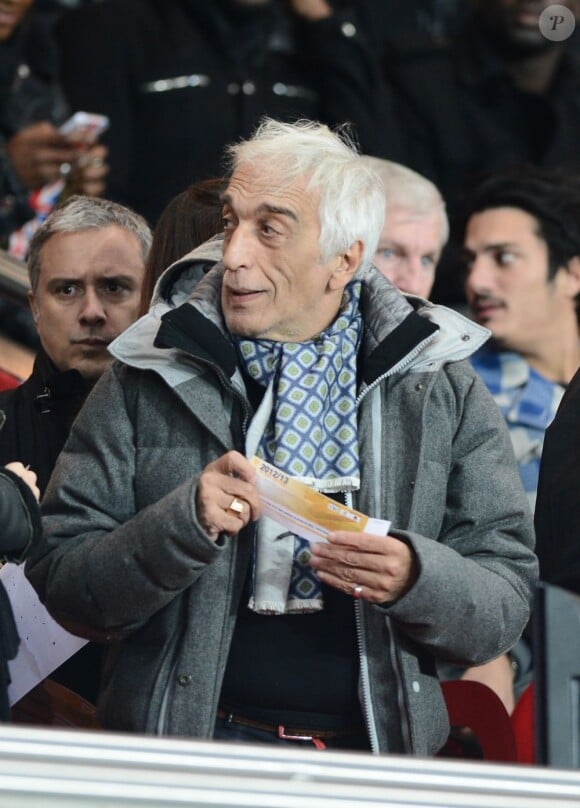 Gérard Darmon lors du match de Coupe de la Ligue entre le PSG et l'OM (2-0) le 31 octobre 2012 à Paris au Parc des Princes