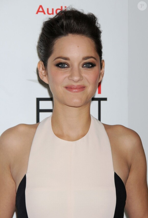 Marion Cotillard, habillée par Dior, lors de la présentation du film De rouille et d'os dans le cadre du festival de l'American Film Institute à Los Angeles le 5 novembre 2012