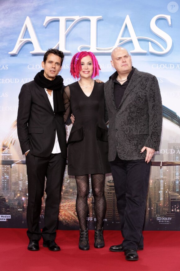 Les trois réalisateurs de Cloud Atlas Tom Tykwer, Lana Wachowski and Andy Wachowski sur le tapis rouge.
