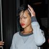 Rihanna surprise en quittant le Gansevoort, son hôtel à New York. Le 6 novembre 2012.