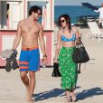 Rumer Willis et son petit ami Jayson Blair passent la journée en amoureux sur une plage de Miami, le 8 novembre 2012. Ils sont allés se baigner, puis Rumer a donné un concert sur la plage.