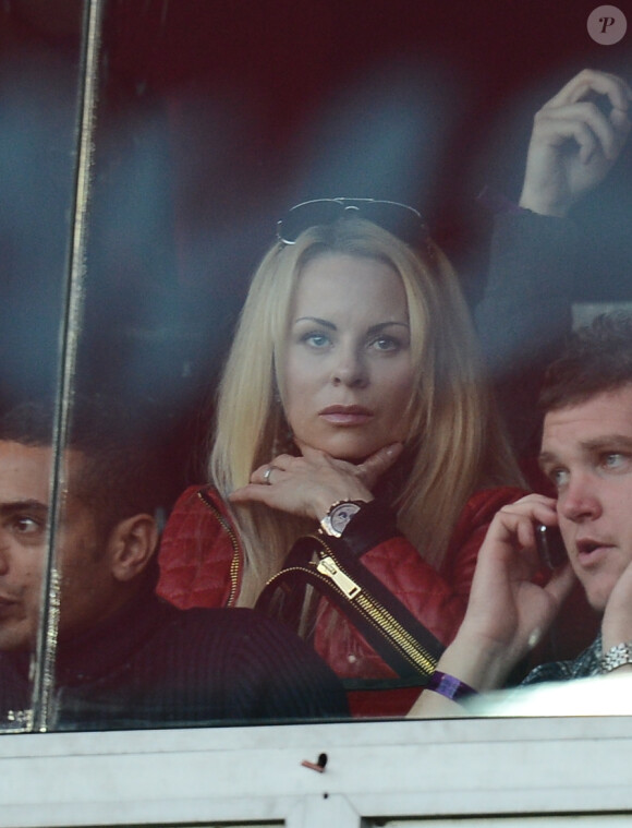 Helena Seger et son fils Maximilian lors du match entre le Paris Saint-Germain et l'AS Saint-Etienne au Parc des Princes à Paris le 3 octobre 2012