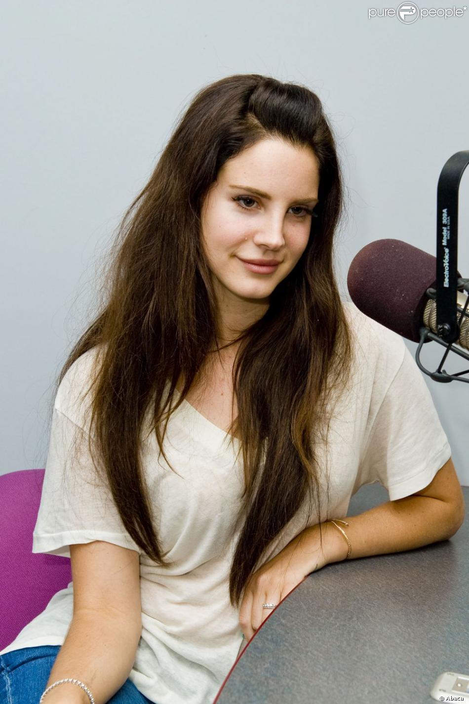 Lana Del Rey sur KIIS FM à Los Angeles, le 5 novembre 2012.