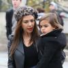 Kourtney Kardashian et son fils Mason sont de passage à Paris. Le 12 novembre 2012.
