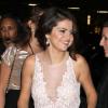 Selena Gomez, craquante à son arrivée au Carnegie Hall pour les Glamour Women of the Year Awards. New York, le 12 novembre 2012.