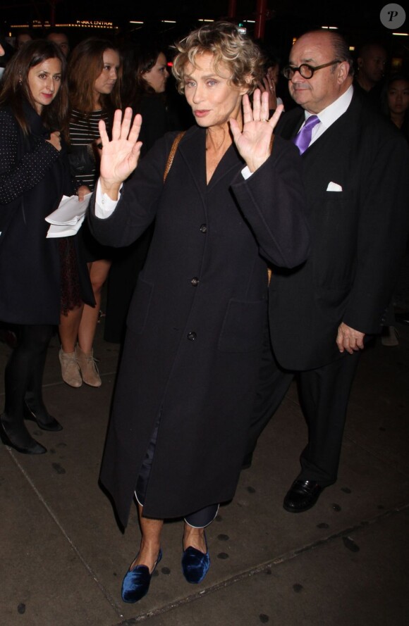 Lauren Hutton arrive au Carnegie Hall pour les Glamour Women Of The Year Awards. New York, le 12 novembre 2012.