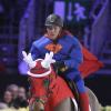 Benjamin Castaldi ne manque pas d'humour lors de la soirée de gala du Gucci Masters 2011 à Villepinte en décembre 2011