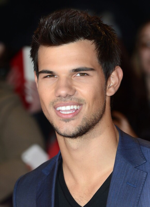 Taylor Lautner lors de l'avant-première de Twilight 5 à Londres, le 14 novembre 2012.