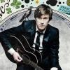 Thomas Dutronc est en tournée avec l'album Silence on tourne, on tourne en rond.
