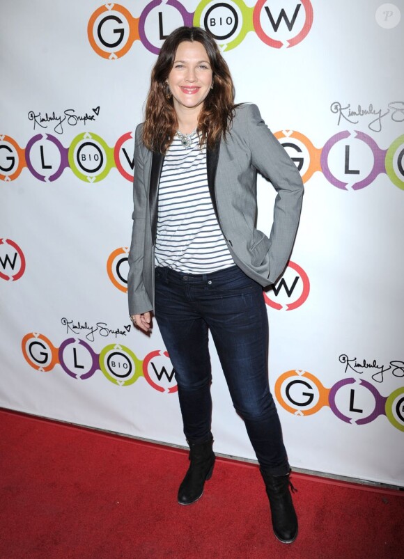 Première sortie officielle depuis son accouchement pour Drew Barrymore. L'actrice était à la soirée d'inauguration de la nouvelle boutique Glow Bio à Los Angeles, le 14 novembre 2012.