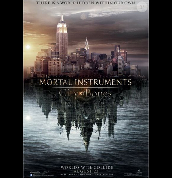 Affiche officielle du film The Mortal Instruments : La Cité des Ténèbres.