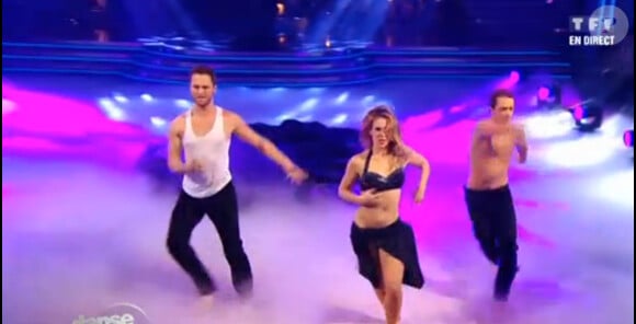 La rumba en trio de Lorie, sur "Set Fire To The Rain" d'Adele, lors du 7ème épisode de "Danse avec les stars" saison 3, le 17 novembre 2012 sur TF1.