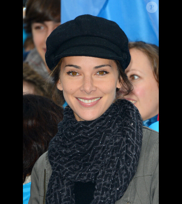 Melissa Theuriau et Jamel Debbouze soutiennent ensemble l'opération Poussettes vides au profil de l'Unicef à Paris dans les jardins du Trocadéro le 18 novembre 2012
