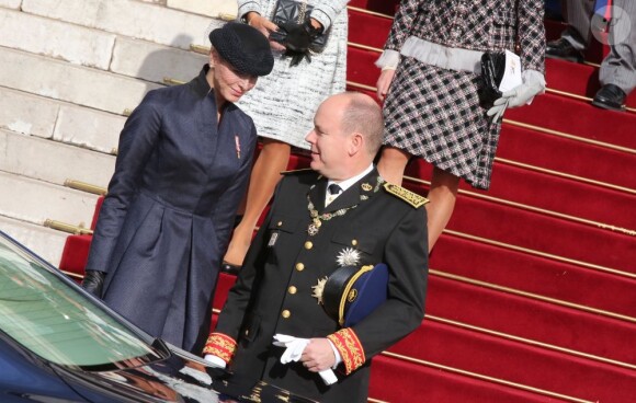Le prince Albert II et la princesse Charlene de Monaco après la messe solennelle du Te Deum célébrée pour la Fête nationale le 19 novembre 2012.