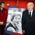 Matthieu Chedid, le portrait d'Andrée Chedid et Louis Selim Chedid lors de l'hommage à Andrée Chedid, décédée le 6 février 2011, qui donne son nom à la bibliothèque Beaugrenelle à Paris, le 19 novembre 2012.