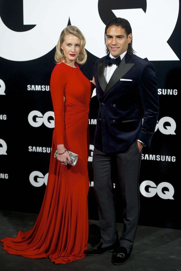 Radamel Falcao était accompagné de sa belle épouse Lorelei Taron lors de la soirée GQ Men of the Year Award 2012 au Palace Hotel de Madrid le 19 novembre 2012 au cours de laquelle il a glané le titre de meilleur sportif