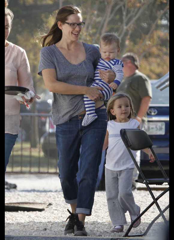 Jennifer Garner avec ses enfants Samuel et Seraphina sur le tournage du film The Dallas Buyer's Club à la Nouvelle-Orleans, le 20 novembre 2012.