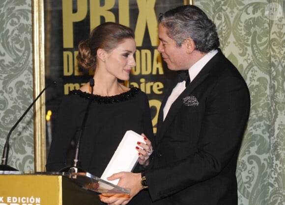Olivia Palermo reçoit son prix d'Icône mode de l'Année lors de la soirée des Prix de la Mode Marie Claire à Madrid, le 22 novembre 2012.