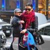 Miranda Kerr avec son fils Flynn le 26 novembre 2012 à New York.