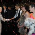 Les One Direction reçus par la reine Elizabeth II à Londres le 19 novembre 2012.