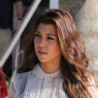 Kourtney Kardashian : Shopping avec Kim puis moment câlin avec sa fille Penelope