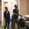 Exclusif - Megan Fox et Brian Austin Green quittant l'hôpital avec leur bébé Noah à Beverly Hills, le 27 novembre 2012.
