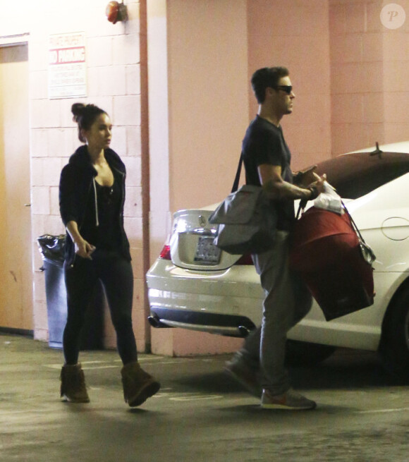 Megan Fox et Brian Austin Green quittant l'hôpital avec leur bébé Noah à Beverly Hills le 27 novembre 2012.