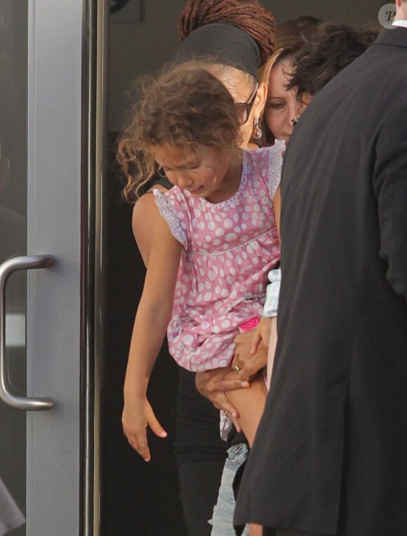 Halle Berry emmène sa fille Nahla au théâtre à Los Angeles, le 23 novembre 2012.
