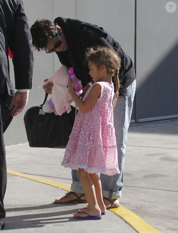Halle Berry emmène sa fille Nahla au théâtre à Los Angeles, le 23 novembre 2012.